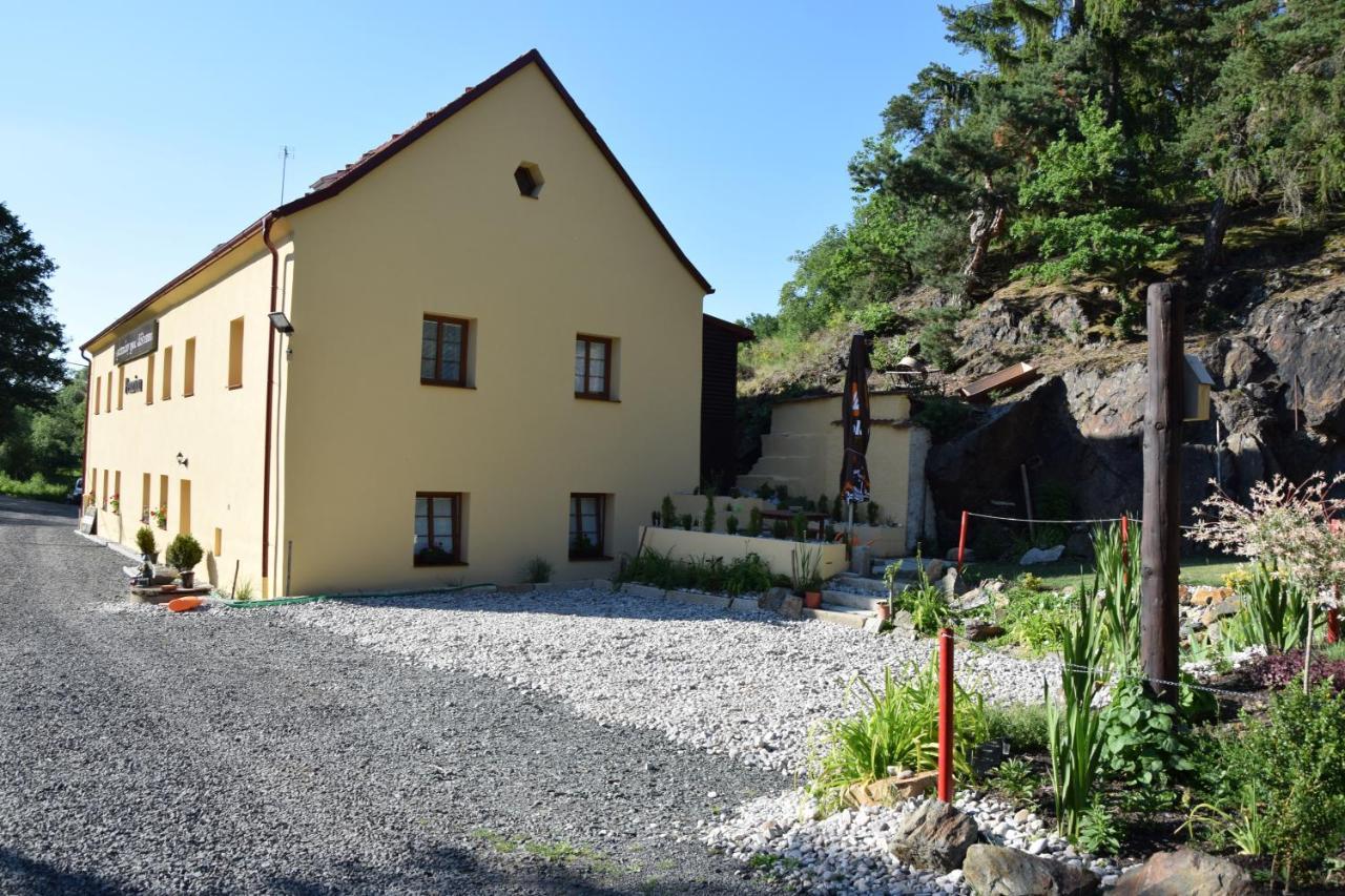 Kladruby  Apartmany Pod Klasterem المظهر الخارجي الصورة